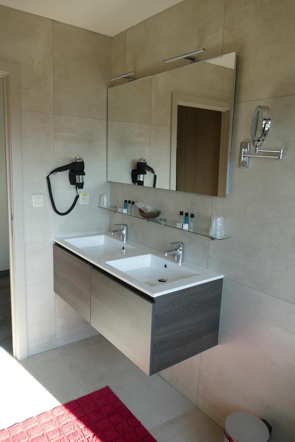 Hoeselt Hotel Monte Cristo מראה חיצוני תמונה